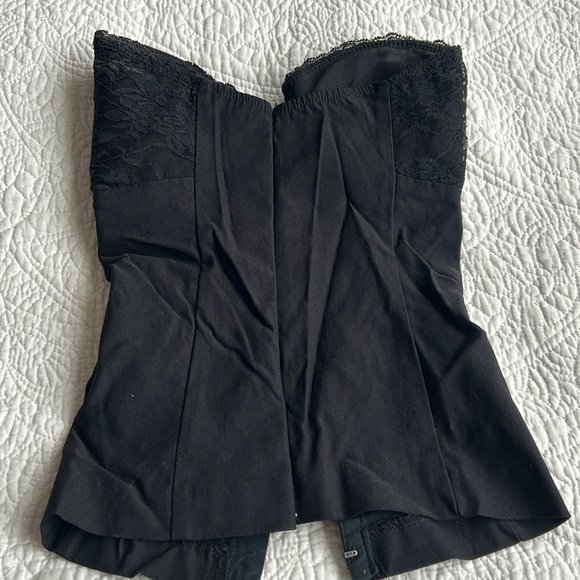 Beautiful, black and lace corset top XSS - Picture 4 of 6